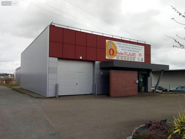 Entrepôt et bureaux à vendre à Villaines-la-Juhel en Mayenne (53700), ref : 1304