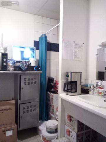 Entrepôt et bureaux à vendre à Villaines-la-Juhel en Mayenne (53700), ref : 1304