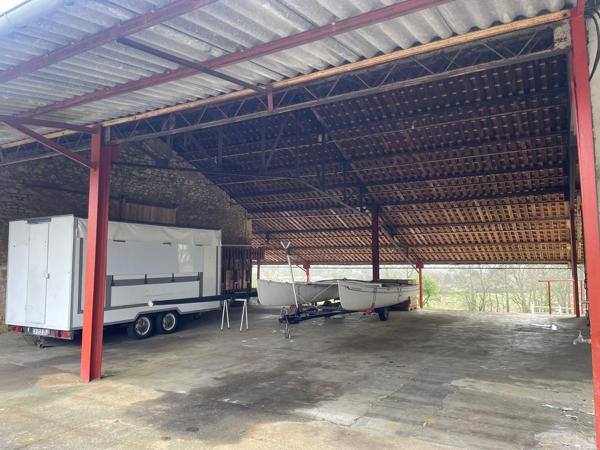 Manoir du XVIIIe siècle, niché au cœur du Lot-et-Garonne.