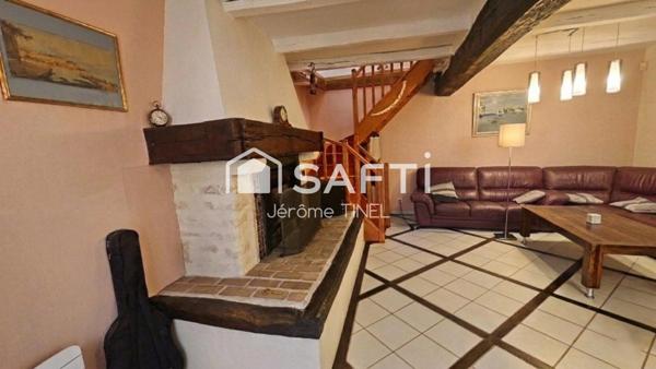 Charentaise pleine de charme avec piscine