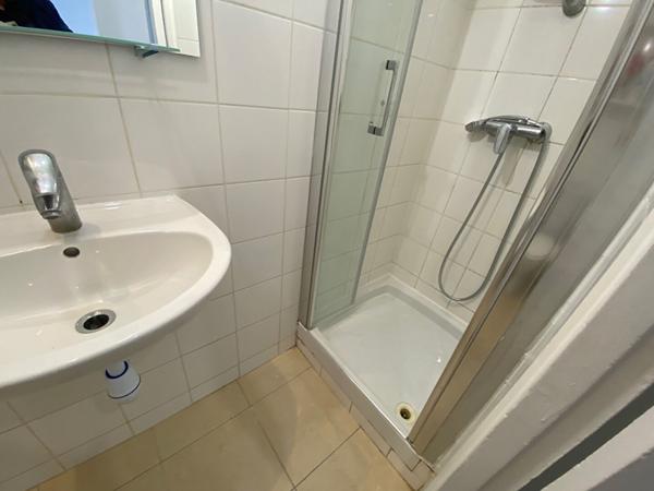 proche place république