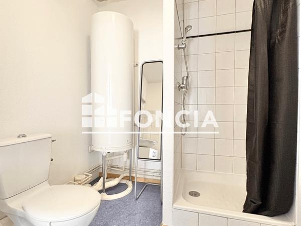 Location Studio meublé 28.32 m² - 31 RUE MAZELLE Metz 57000