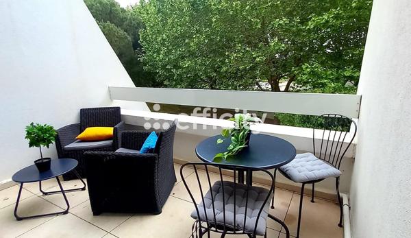 Appartement
         2 pièces
        - 28 m² 202 900 € *