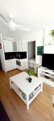 Appartement
         2 pièces
        - 28 m² 202 900 € *