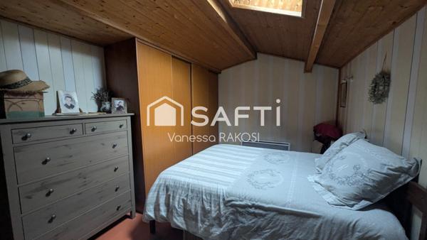 Centre ville de Saint Jean d'Angély Maison de 132 m2, 3 chambres et 80 m² aménageables