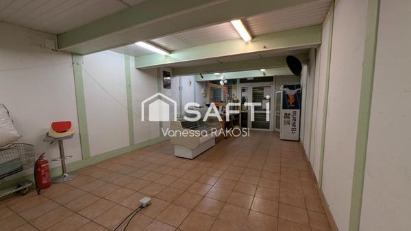 Centre ville de Saint Jean d'Angély Maison de 132 m2, 3 chambres et 80 m² aménageables