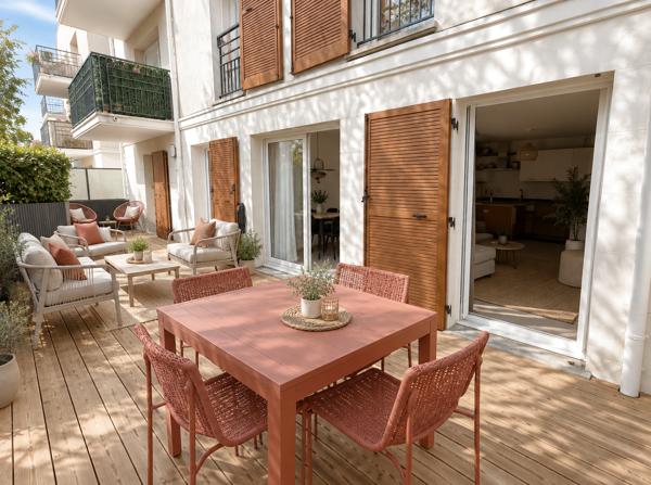 APPARTEMENT EN REZ DE JARDIN - TERRASSE 30M2 - EXCELLENT ETAT - CALME et à l'abri des regards - A proximité de