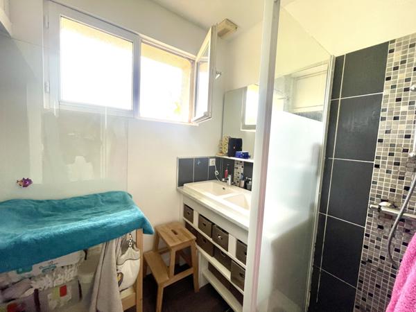 PAVILLON SUR SOUS SOL /// AU CALME // MIREBEAU