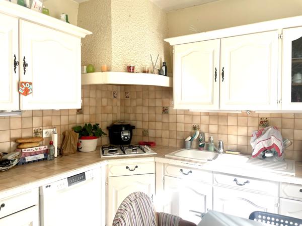 PAVILLON SUR SOUS SOL /// AU CALME // MIREBEAU