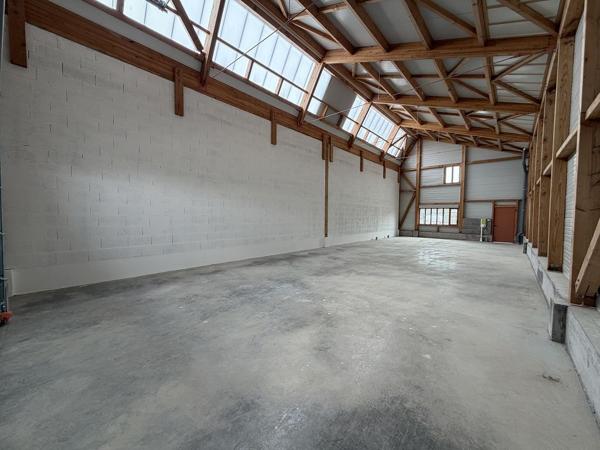 Local commercial - MONTROND LES BAINS