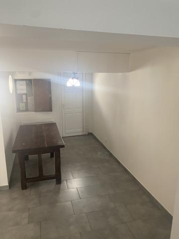 Maison de village T3 avec jardin et garage  Villeneuve-lès-Montréal (11290)
