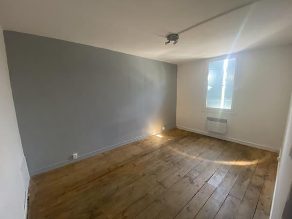 Maison de village T3 avec jardin et garage  Villeneuve-lès-Montréal (11290)