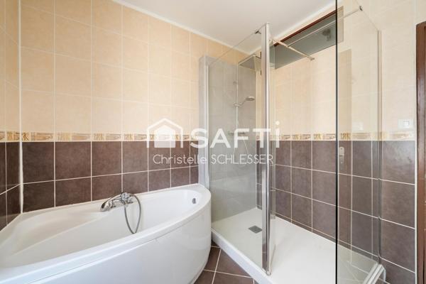 Maison mitoyenne lumineuse de 95 m² avec jardin – Clé en main