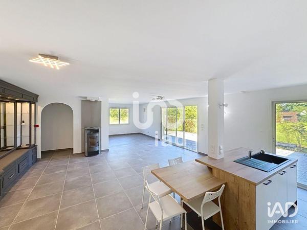 Maison à vendre 5 pièces 141 m² Touvre