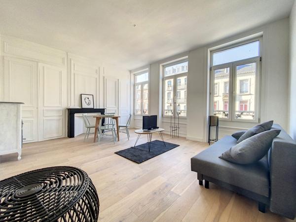 Grand T2 rénové de 55 m²