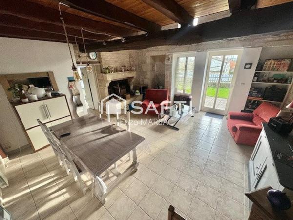 MAISON 2 CHAMBRES UN BUREAU ET DEPENDANCE PROCHE CENTRE ECHIRE !