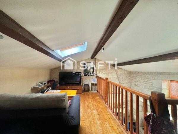 MAISON 2 CHAMBRES UN BUREAU ET DEPENDANCE PROCHE CENTRE ECHIRE !