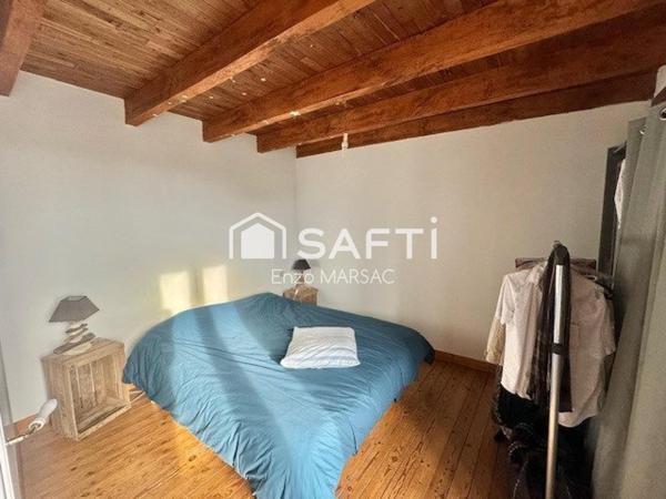 MAISON 2 CHAMBRES UN BUREAU ET DEPENDANCE PROCHE CENTRE ECHIRE !