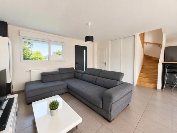 Maison à vendre maison contemporaine 6 pièces SAINT BERTHEVIN (53)