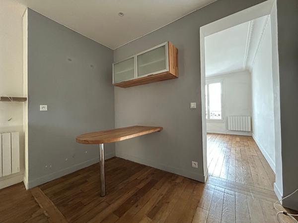 Appartement Paris 2 pièce(s) 48 m2 + bureau