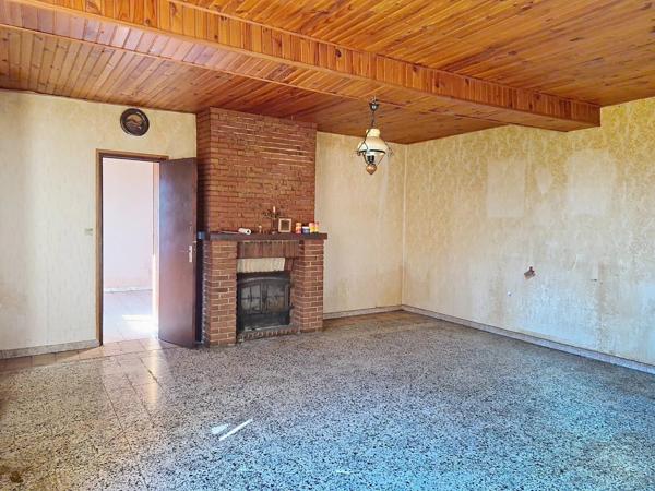 Vente                                                      Maison de village
                        
                     5 pièces                      109 m2                     à Crécy-sur-Serre