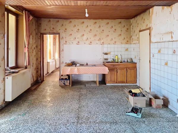 Vente                                                      Maison de village
                        
                     5 pièces                      109 m2                     à Crécy-sur-Serre