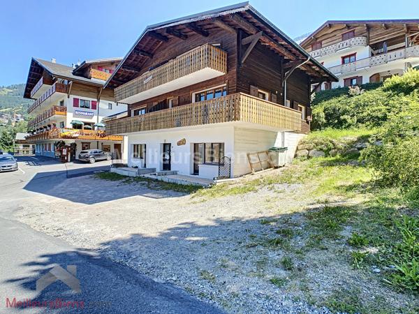 Chalet composé de 2 studios et de 4 appartements pour 265 m2