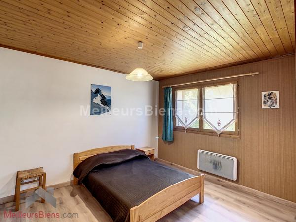 Chalet composé de 2 studios et de 4 appartements pour 265 m2