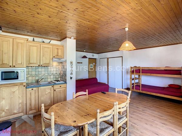 Chalet composé de 2 studios et de 4 appartements pour 265 m2