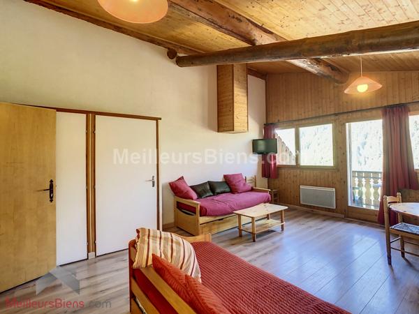 Chalet composé de 2 studios et de 4 appartements pour 265 m2