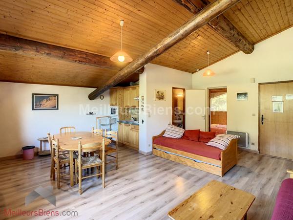 Chalet composé de 2 studios et de 4 appartements pour 265 m2