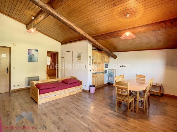 Chalet composé de 2 studios et de 4 appartements pour 265 m2