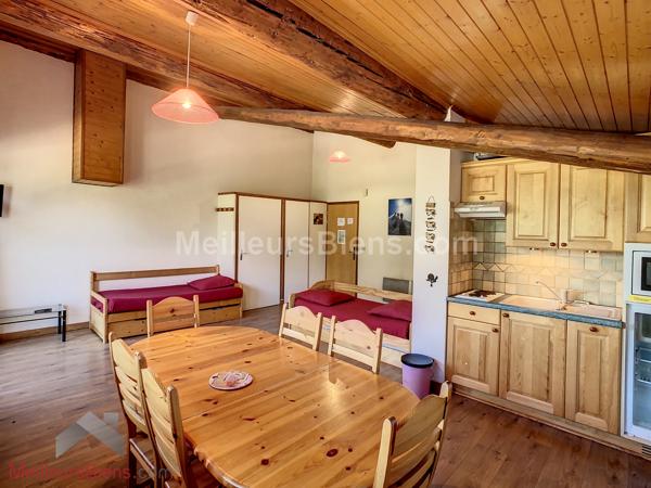 Chalet composé de 2 studios et de 4 appartements pour 265 m2