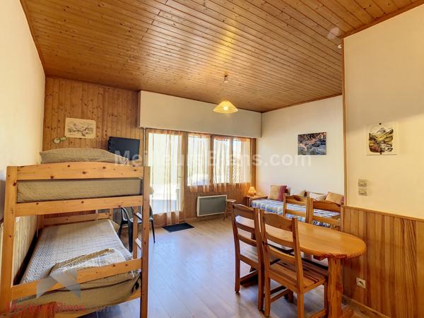 Chalet composé de 2 studios et de 4 appartements pour 265 m2