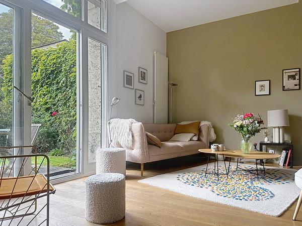 Vieux Lille, exceptionnelle Maison + studio attenant de 216.69 m² carrez total, jardin, parkings, caves. Lille
