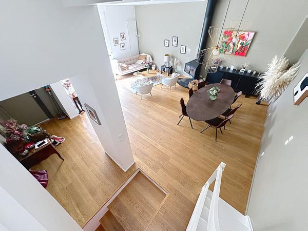Vieux Lille, exceptionnelle Maison + studio attenant de 216.69 m² carrez total, jardin, parkings, caves. Lille