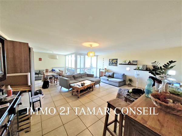 Cadenet (84160) Avenue Philippe de Girard Appartement T3 85,30 m² 84160 CADENET