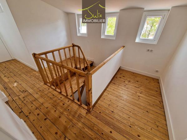 PROPRIETE D'EXCEPTION EN PLEIN COEUR DE BRESSUIRE - 304m² habitables avec JARDIN et GARAGES