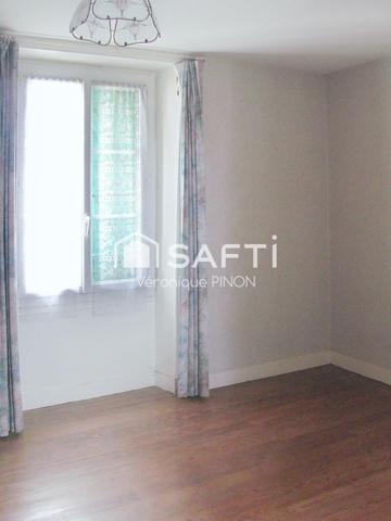 Maison de ville idéalement située