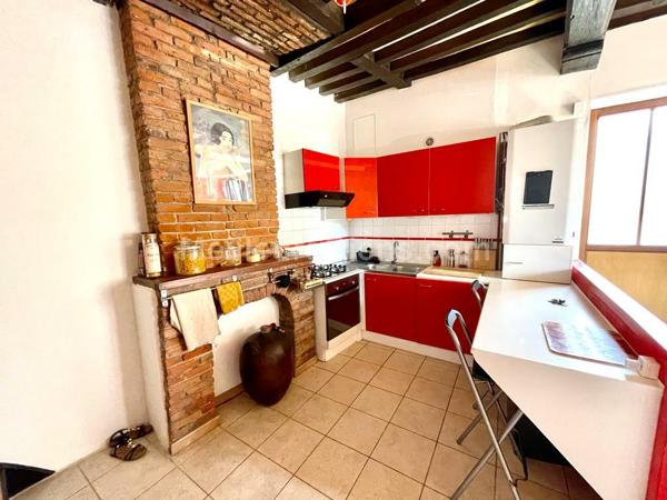 MAISON DANS LE CENTRE