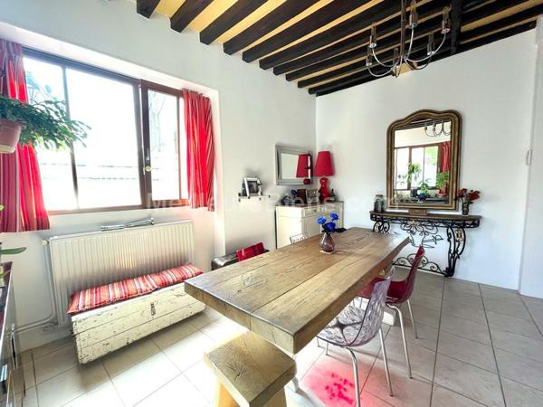 MAISON DANS LE CENTRE