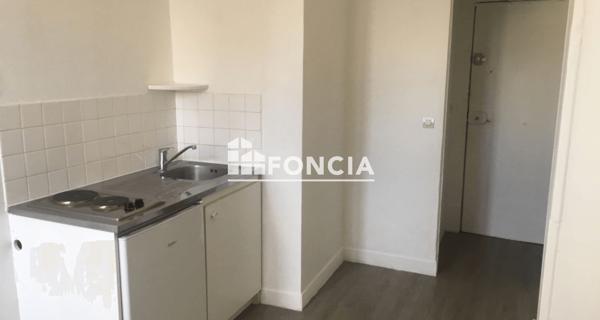Location Studio 24.16 m² - Saint-germain-en-laye 78100