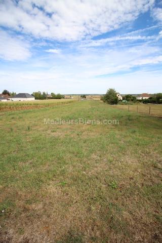 VENDU À Étevaux, terrain de 5135m2 en vente