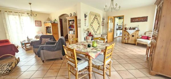 Pavillon individuel, sous sol total, 5 chambres, confort de plain pied