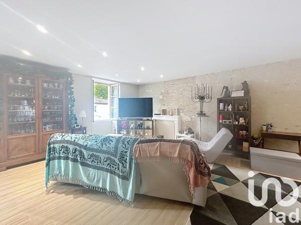 Maison à vendre 5 pièces 188 m² La Rochefoucauld-en-Angoumois