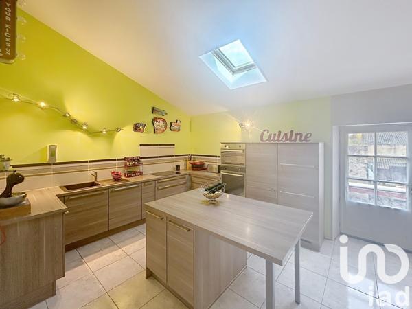 Maison à vendre 5 pièces 188 m² La Rochefoucauld-en-Angoumois