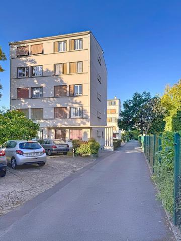 Appartement 3 pièces dans résidence calme.