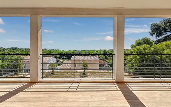 Maison à vendre    4 pièces • 137 m2 Fréjus