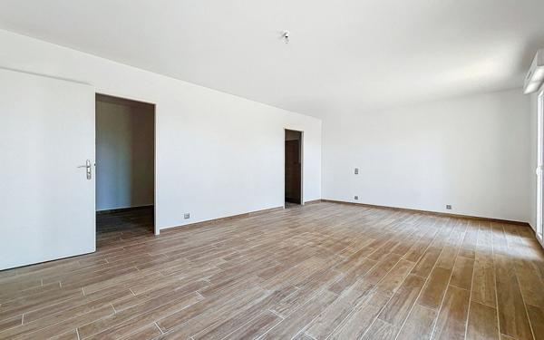 Maison à vendre    4 pièces • 137 m2 Fréjus