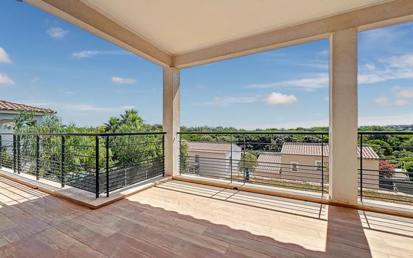 Maison à vendre    4 pièces • 137 m2 Fréjus